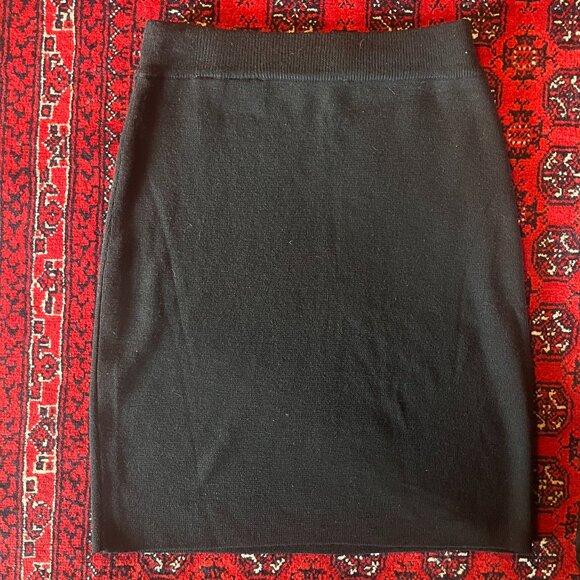 Black 100% Merino Wool Mini Skirt with Elastic Waist Valerie Stevens Petites - Picture 2 of 8